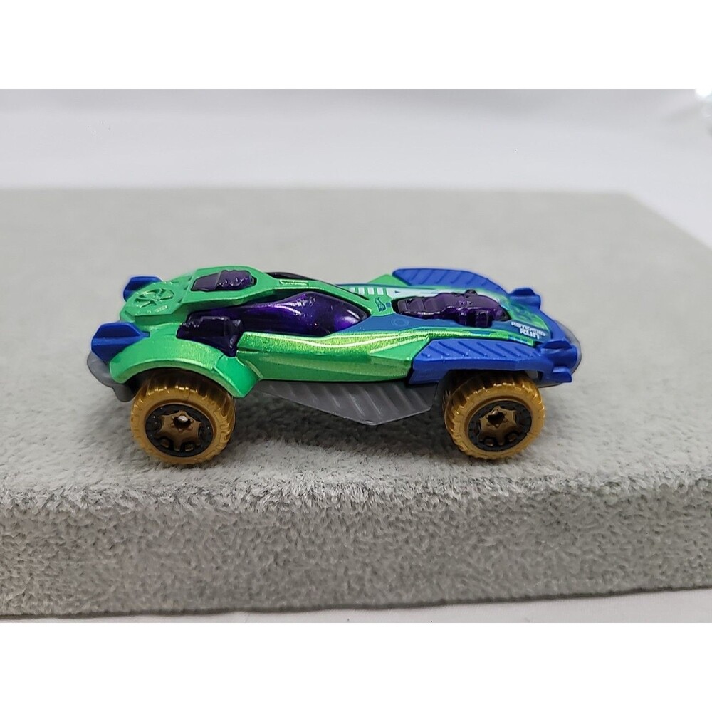 Hot Wheels Dune A Soar 2017 Mattel Green & Blue Toy Die Cast Metal Car 1:64